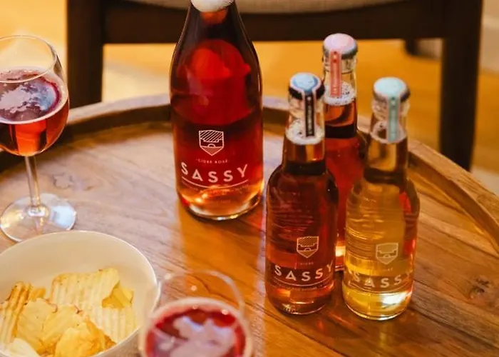 La Casa Valens - Petanque, Convivial & Atypique קאין